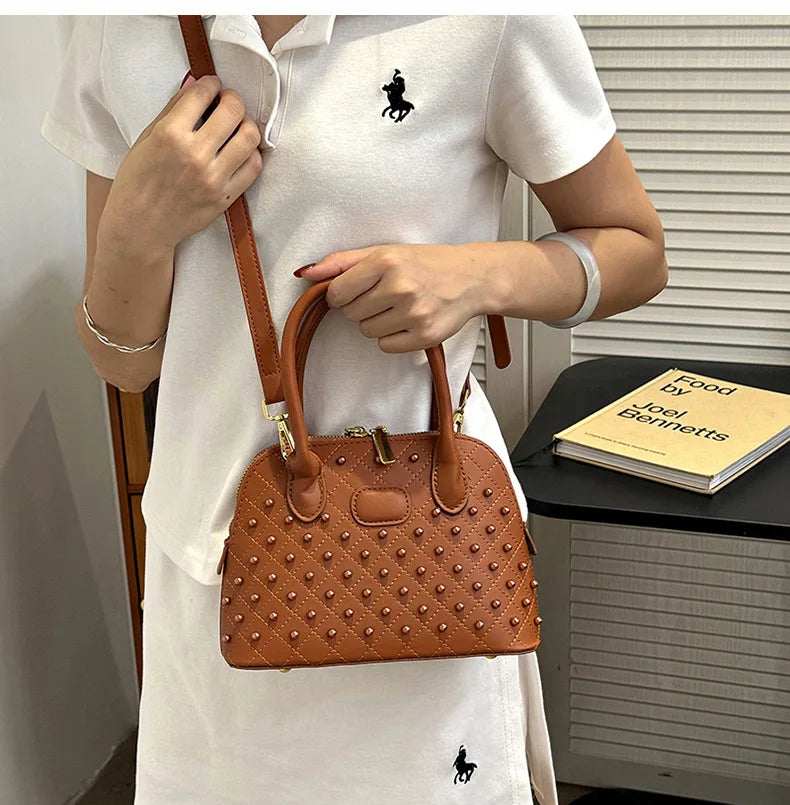 Shell Women's Bag New Personalized Fashion Versatile Rivet Handbag Versatile Large Capacity Shoulder Messenger Bag