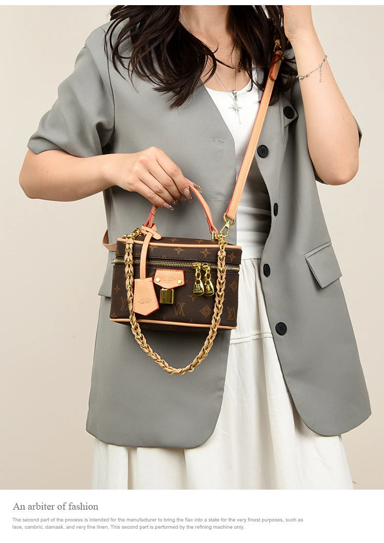 Famous Fashion Women's Zipper Crossbody Bag Paris Designer Inspired Vintage Handbag Suitable For Daily Use