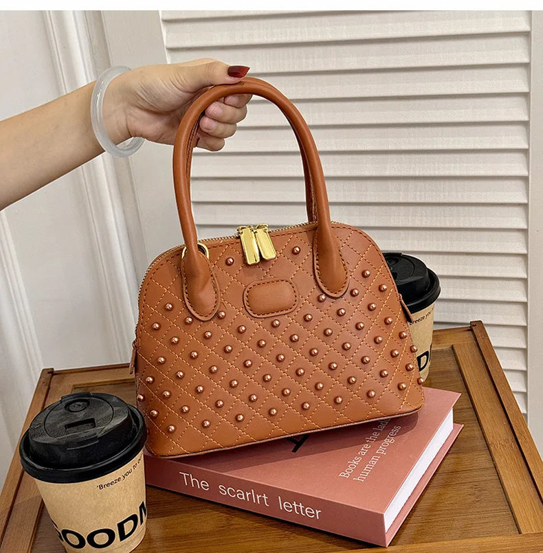 Shell Women's Bag New Personalized Fashion Versatile Rivet Handbag Versatile Large Capacity Shoulder Messenger Bag
