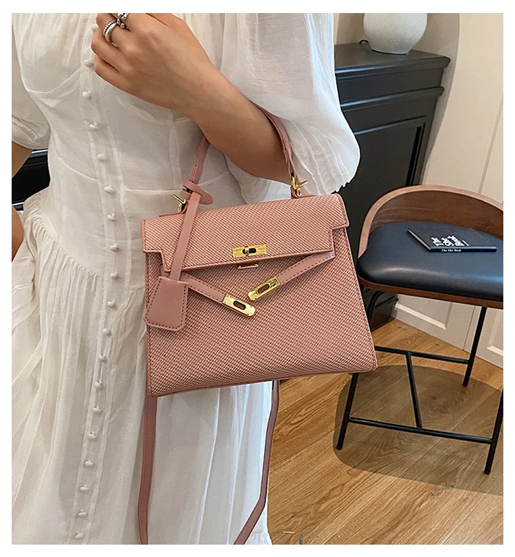 High-End Unique Shopper Bag for Leisure Women Large Capacity Eco-Friendly Solid Color Simple Vintage Fashion Style