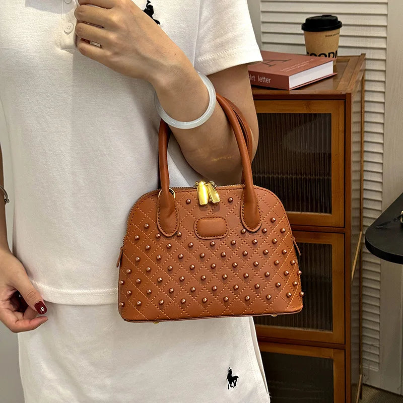 Shell Women's Bag New Personalized Fashion Versatile Rivet Handbag Versatile Large Capacity Shoulder Messenger Bag