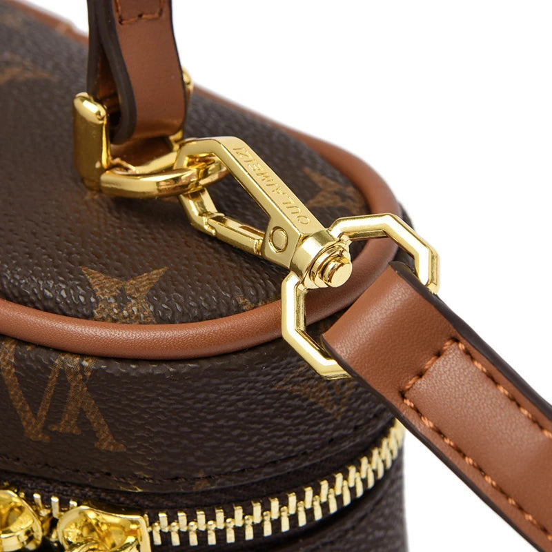 Famous Fashion Women's Zipper Crossbody Bag Paris Designer Inspired Vintage Handbag Suitable For Daily Use