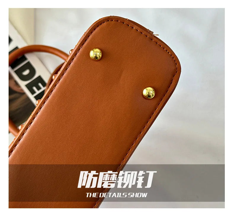Shell Women's Bag New Personalized Fashion Versatile Rivet Handbag Versatile Large Capacity Shoulder Messenger Bag