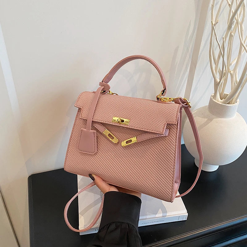 High-End Unique Shopper Bag for Leisure Women Large Capacity Eco-Friendly Solid Color Simple Vintage Fashion Style