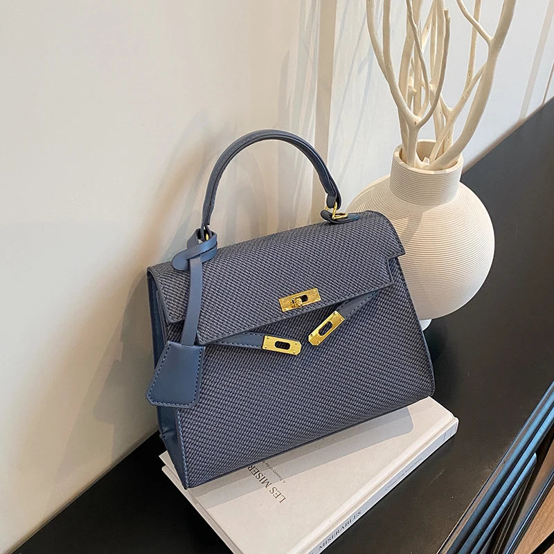 High-End Unique Shopper Bag for Leisure Women Large Capacity Eco-Friendly Solid Color Simple Vintage Fashion Style